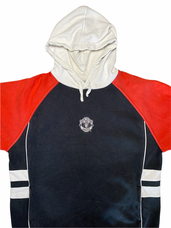 manchester-united-hoodie-front-close