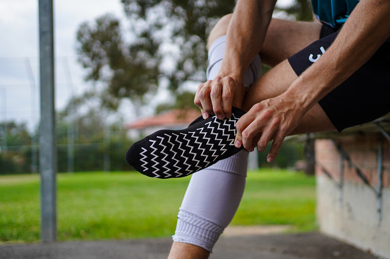 the-final-third-recycled-grip-socks